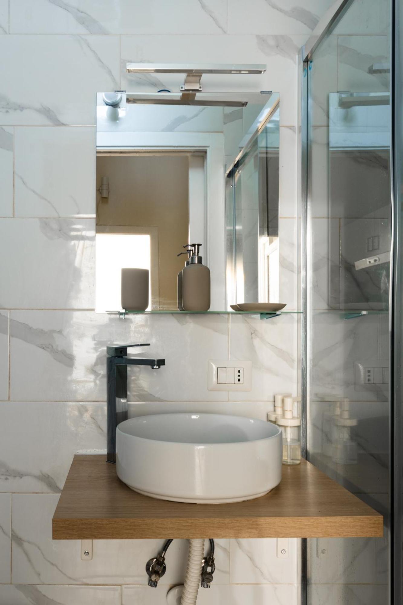Cozy Historical Flat Napoli Apartment Luaran gambar